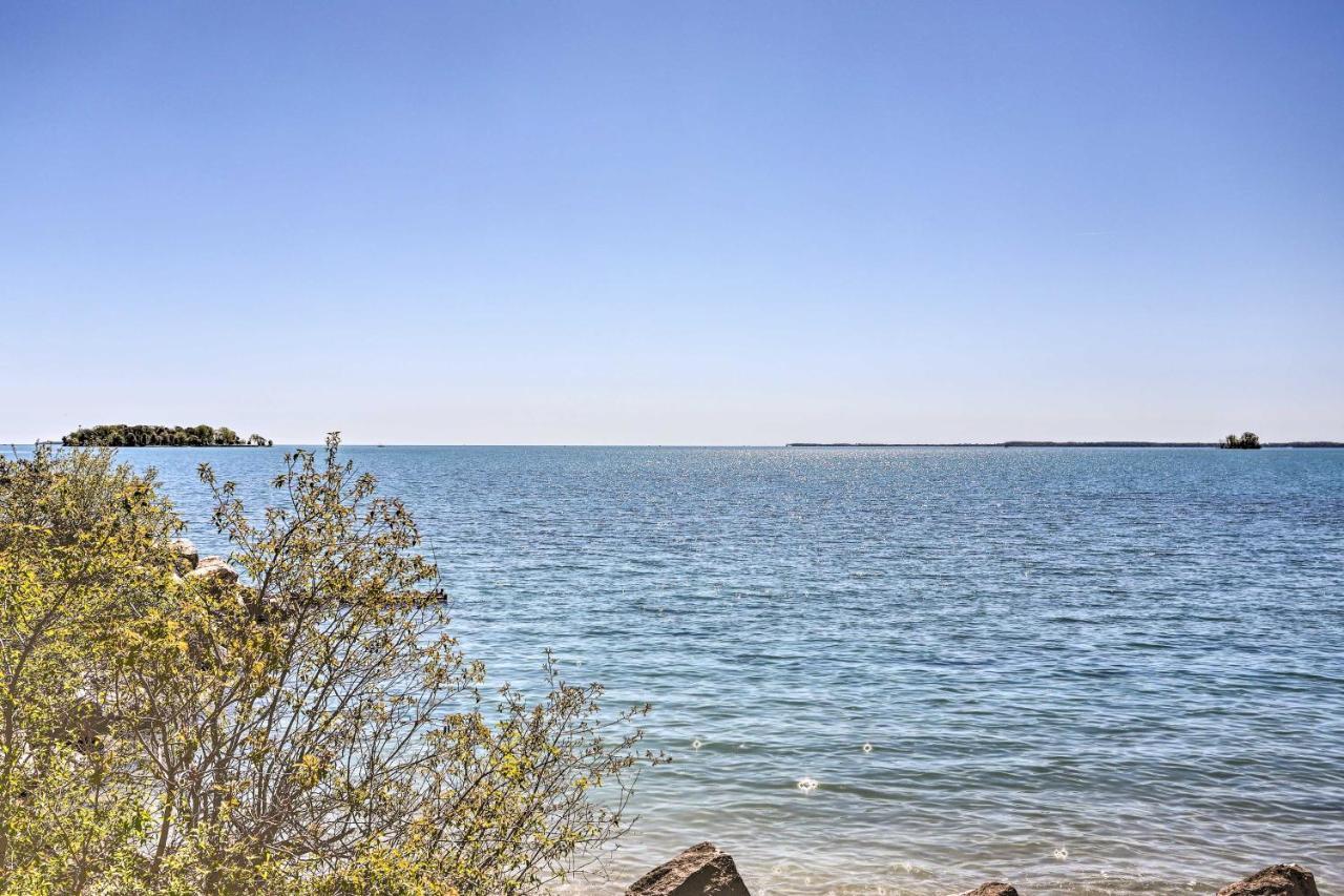 Appartement Waterfront Bass Island Retreat With Balcony And Tv à Put-in-Bay Extérieur photo