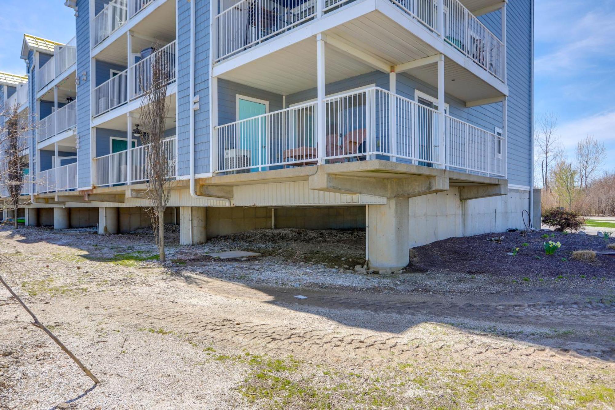 Appartement Waterfront Bass Island Retreat With Balcony And Tv à Put-in-Bay Extérieur photo